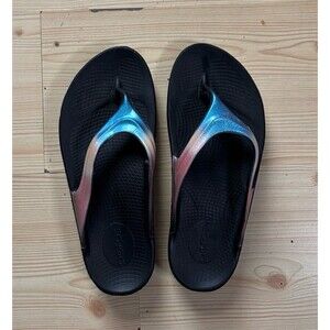 Oofos OOlala Women's 9 Recovery Slip On Rubber Thong Sandal Blue Purple